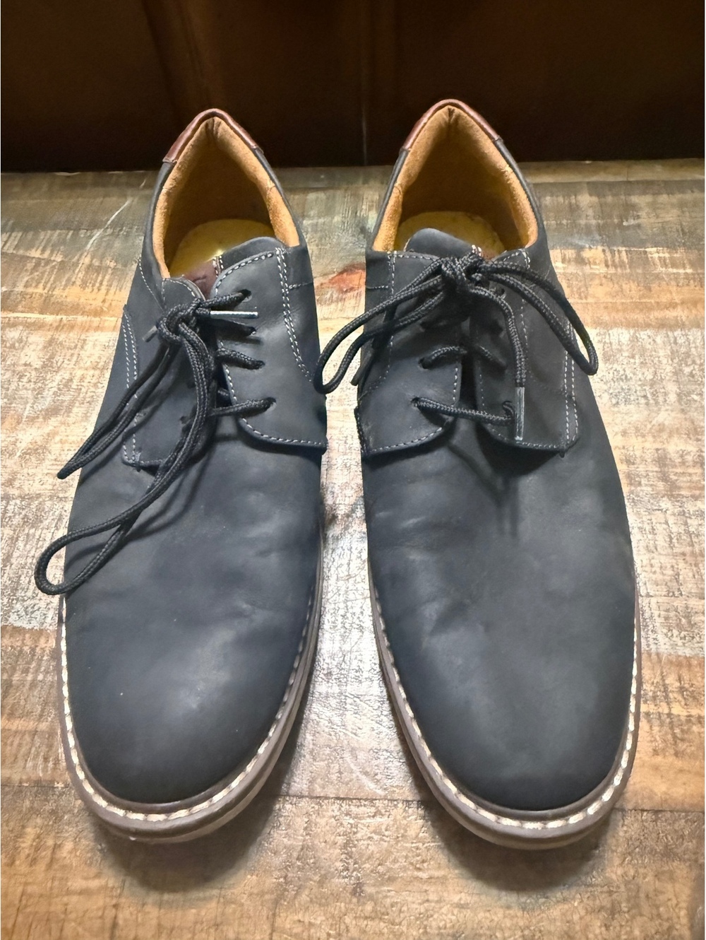 Men's Black Leather Lace-Up Dress Shoes Size 8 with Brown Accents